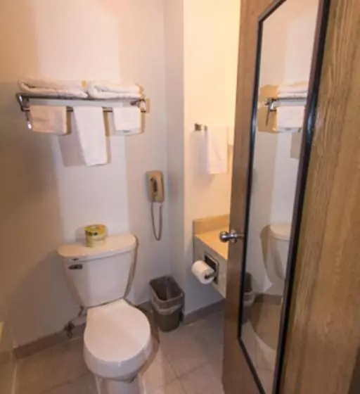 모텔 Super 8 By Wyndham Price