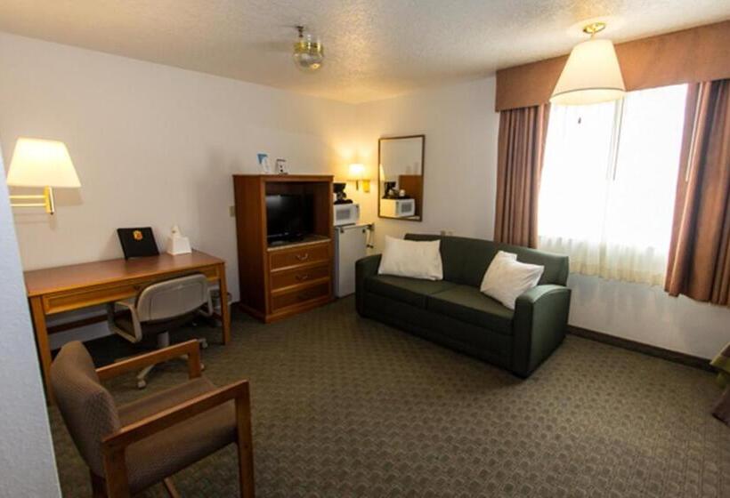 汽车旅馆 Super 8 By Wyndham Price