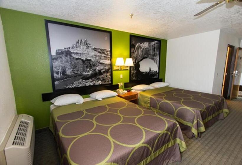 汽车旅馆 Super 8 By Wyndham Price