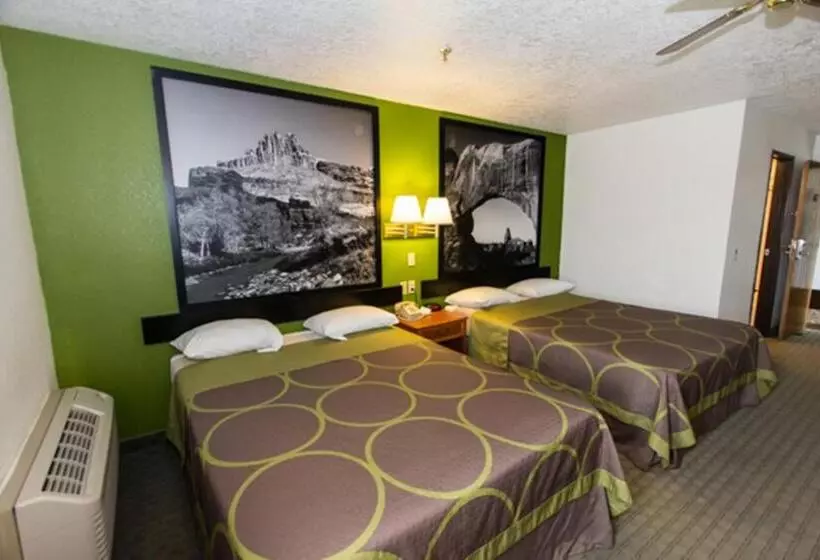 모텔 Super 8 By Wyndham Price