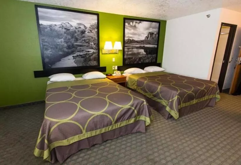 모텔 Super 8 By Wyndham Price