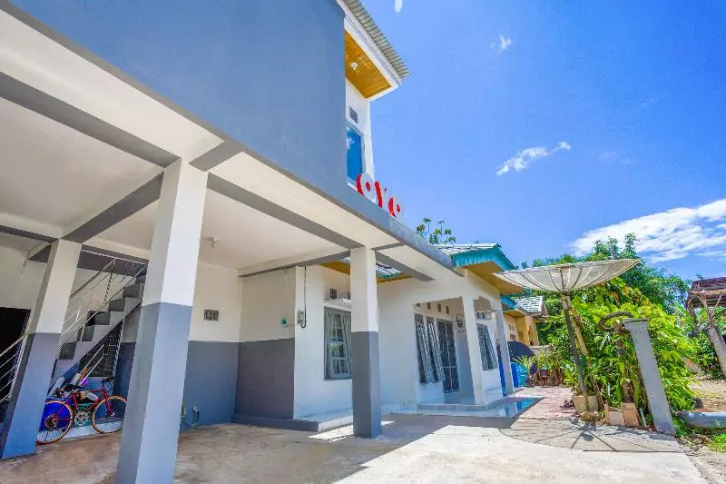 ホテル Oyo 2903 Putri Residence Syariah