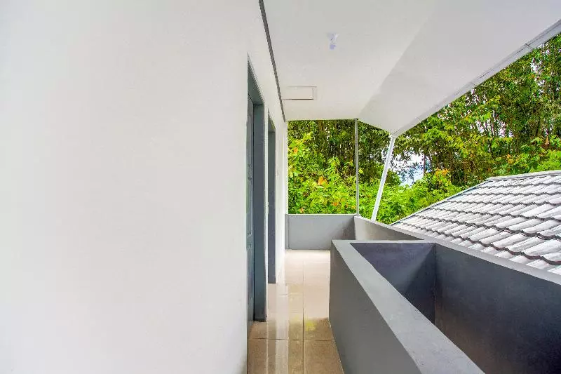 ホテル Oyo 2903 Putri Residence Syariah