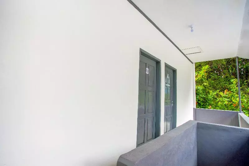 ホテル Oyo 2903 Putri Residence Syariah
