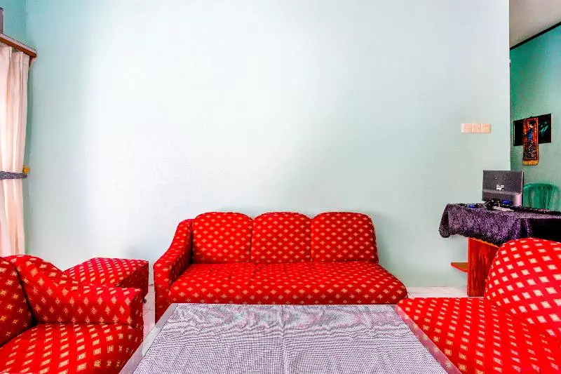 ホテル Oyo 2903 Putri Residence Syariah