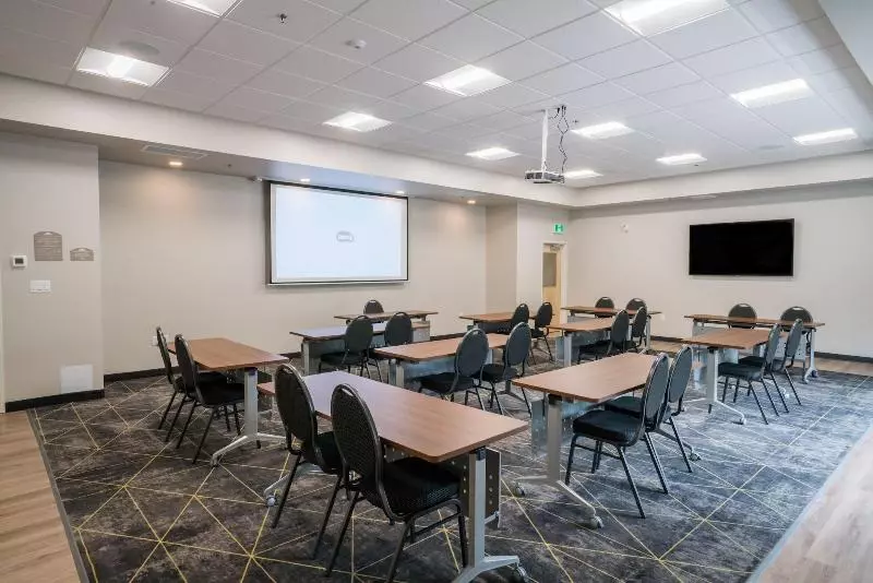 ホテル Park Inn By Radisson, Kelowna