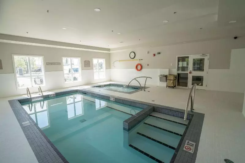 ホテル Park Inn By Radisson, Kelowna