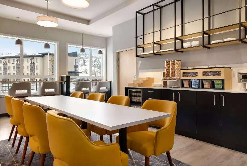 ホテル Park Inn By Radisson, Kelowna