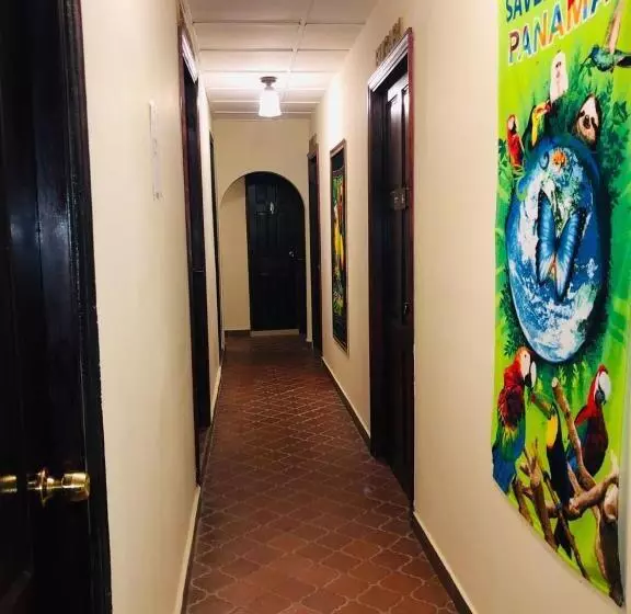 ペンション Bluerock Hostal