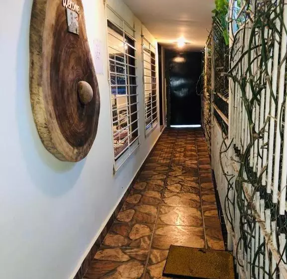 ペンション Bluerock Hostal