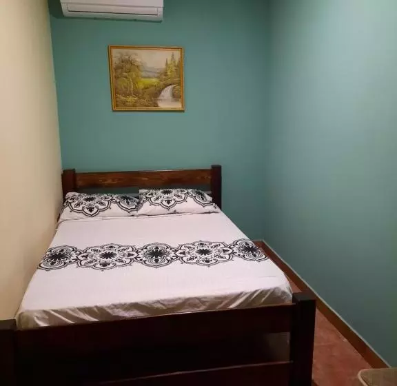 ペンション Bluerock Hostal