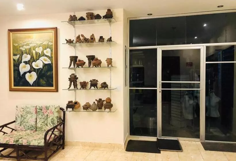 ペンション Bluerock Hostal