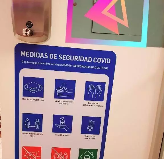 ペンション Bluerock Hostal