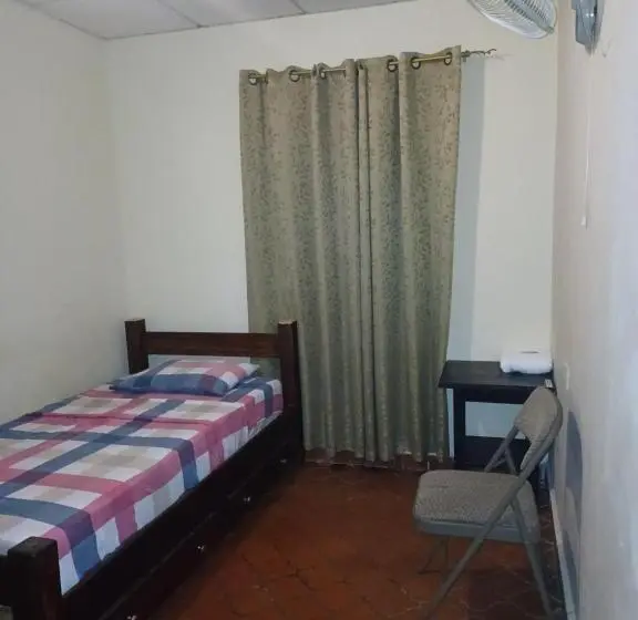 Pensione Bluerock Hostal