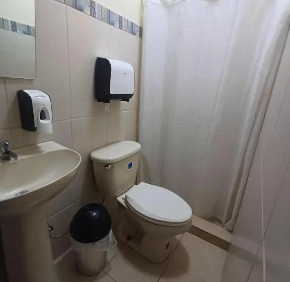 Pensione Bluerock Hostal
