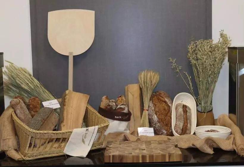 Einstein Hotel Am Römerpark