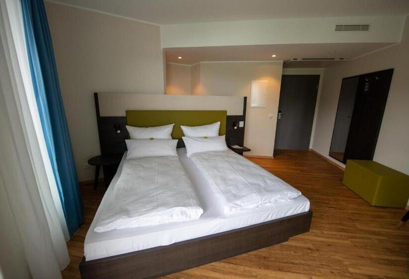 Einstein Hotel Am Römerpark