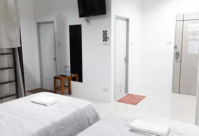Munruk Hostel