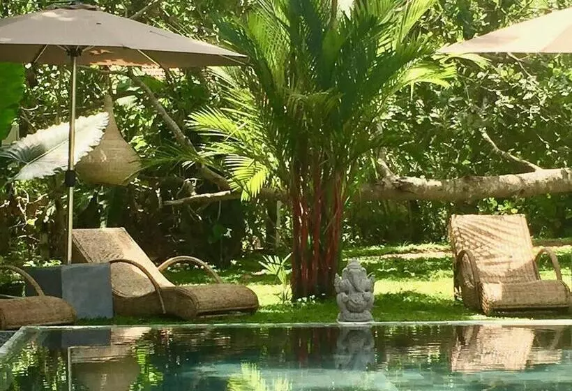 ペンション Stuthi Villa
