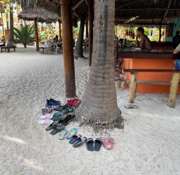 Albergue Your Zanzibar Place