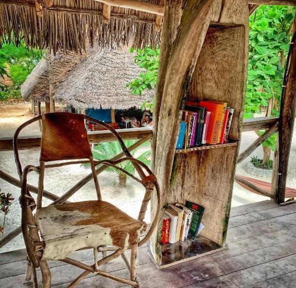 Albergue Your Zanzibar Place
