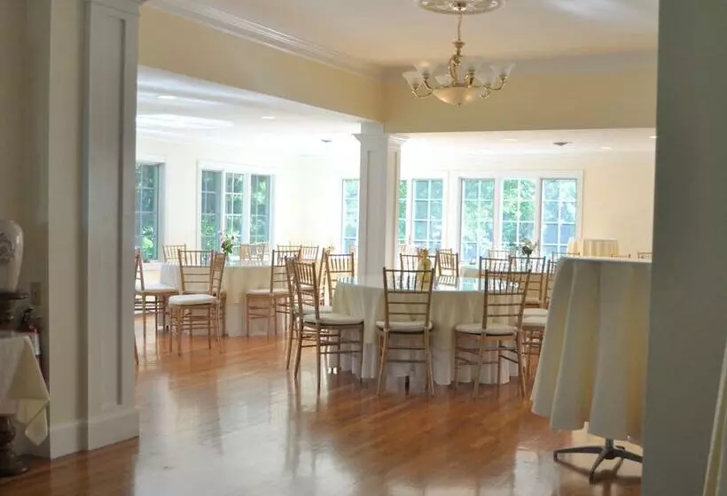 ホテル Anne S Washington Inn