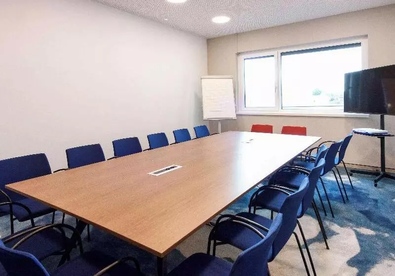 ホテル Ibis Styles Parndorf Neusiedler See