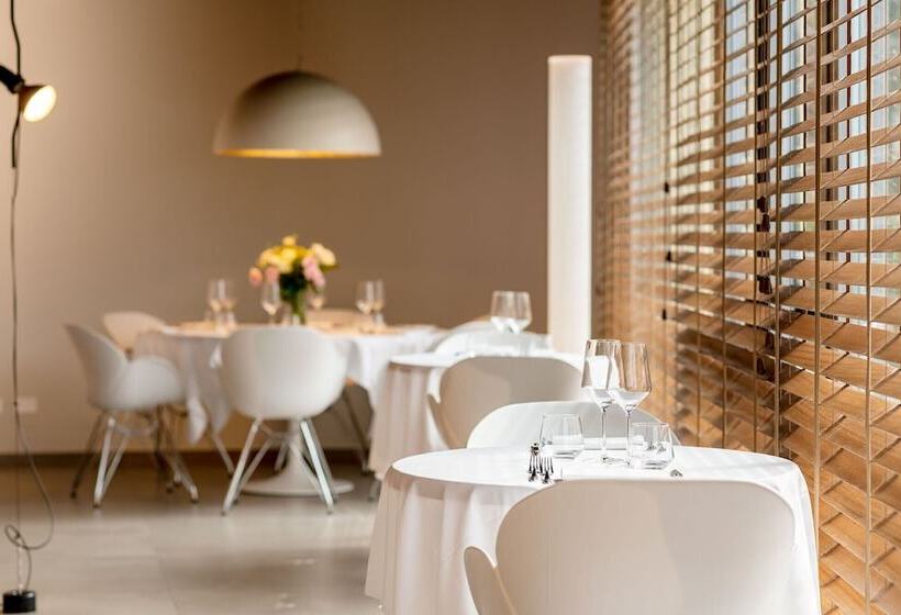 Palace Lido Hotel & Suites