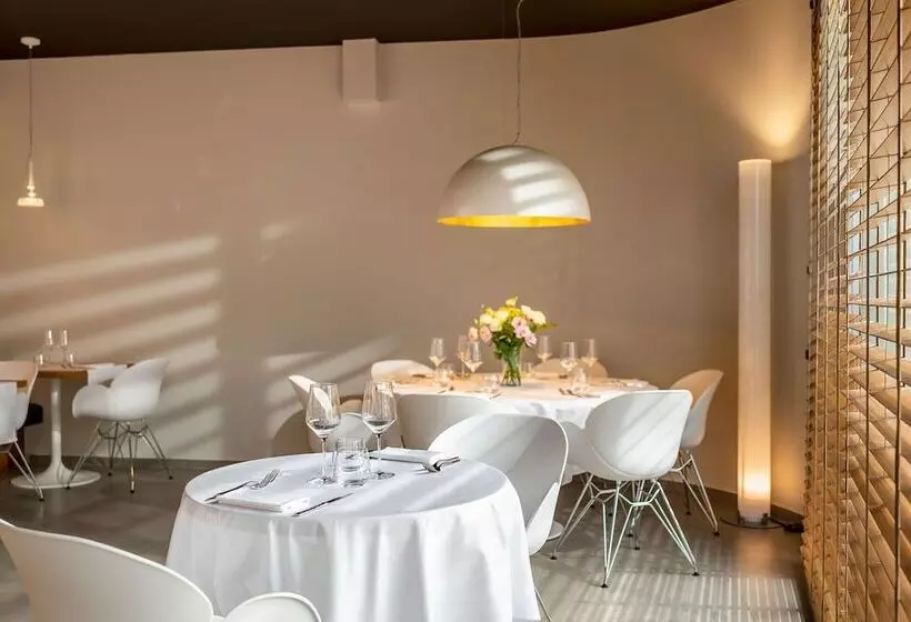 Palace Lido Hotel & Suites