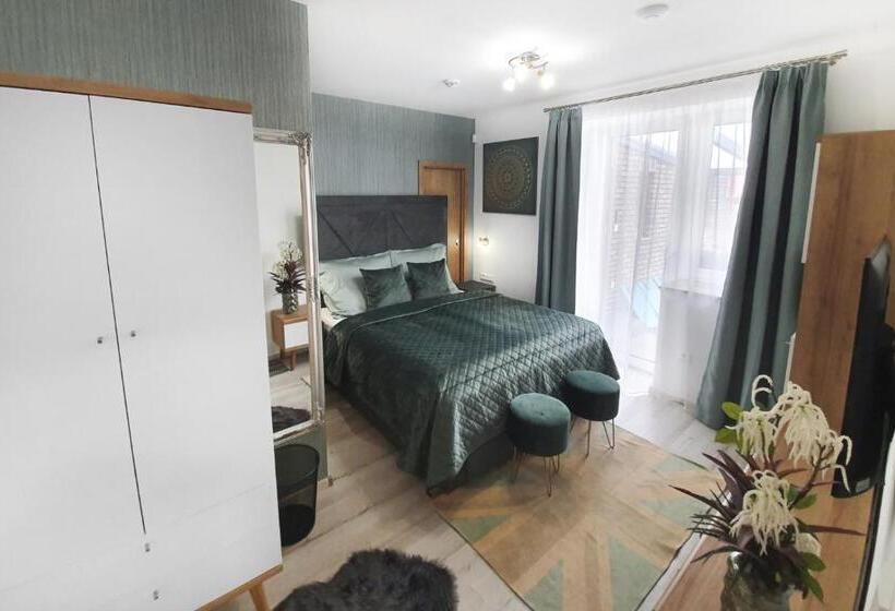 بنسيون Casa Perla