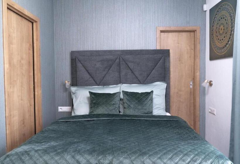 بنسيون Casa Perla