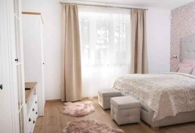 پانسیون Casa Perla