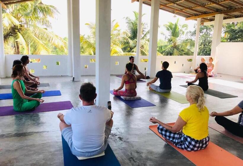 پانسیون Sweet Emotion