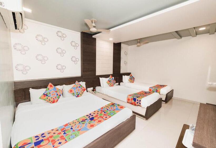 בית מלון כפרי Amber Railway Station