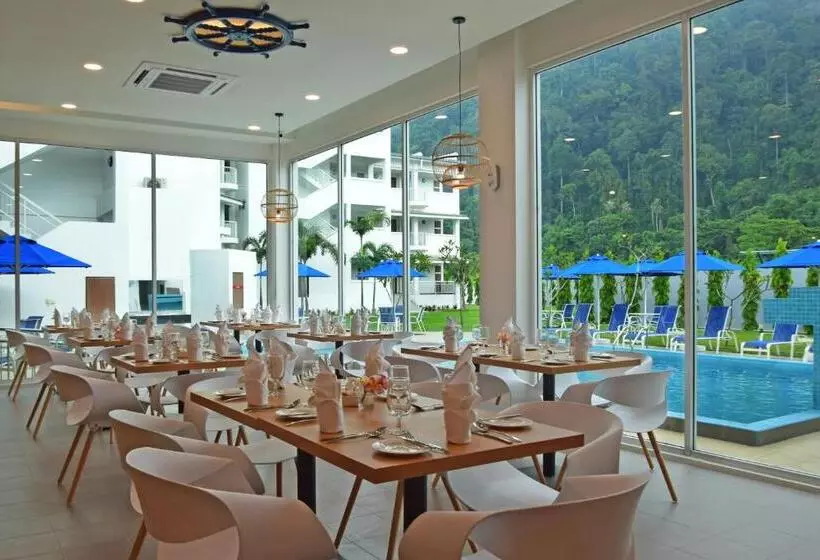 ホテル Avi Pangkor Beach Resort