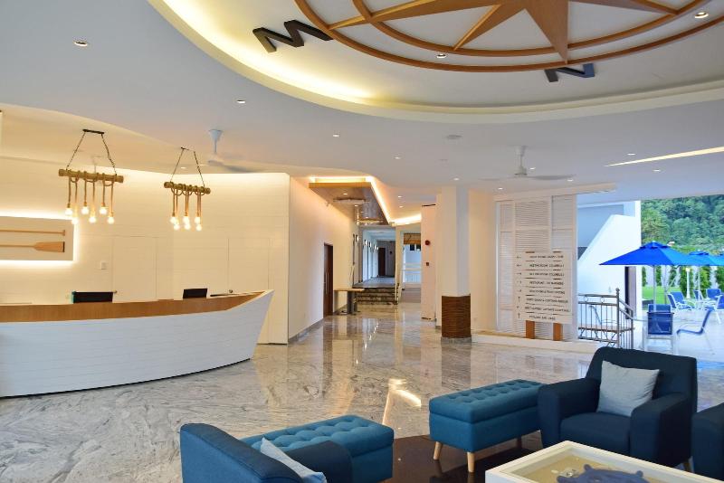 בית מלון כפרי Avi Pangkor Beach Resort