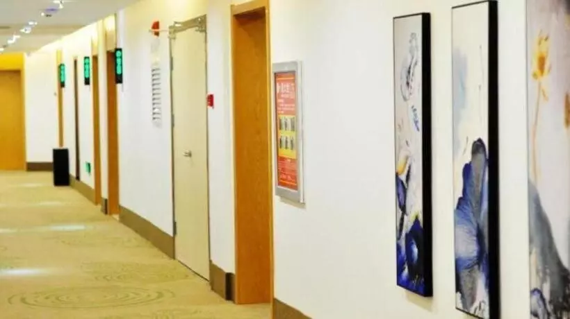 Hotelli Greentree Inn Anyang Tangyin Changhong Road