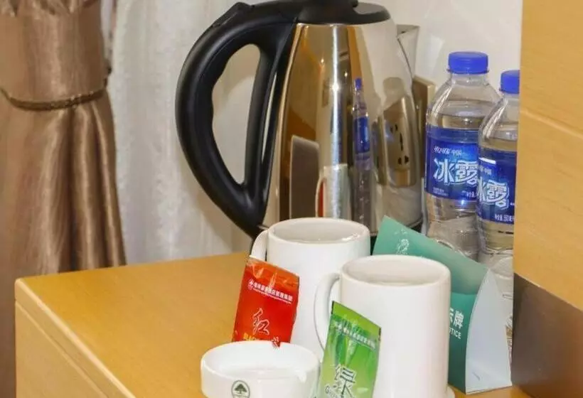 Hotelli Greentree Inn Tianjin Hedong District Tianjin Station Front Square Express