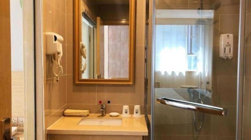 Hotel Greentree Inn Urumqi Airport Tianyi International City