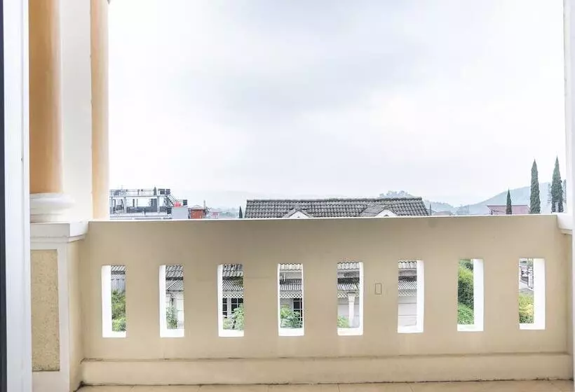 Hotelli Spot On 2950 Grand Suites Palace Syariah