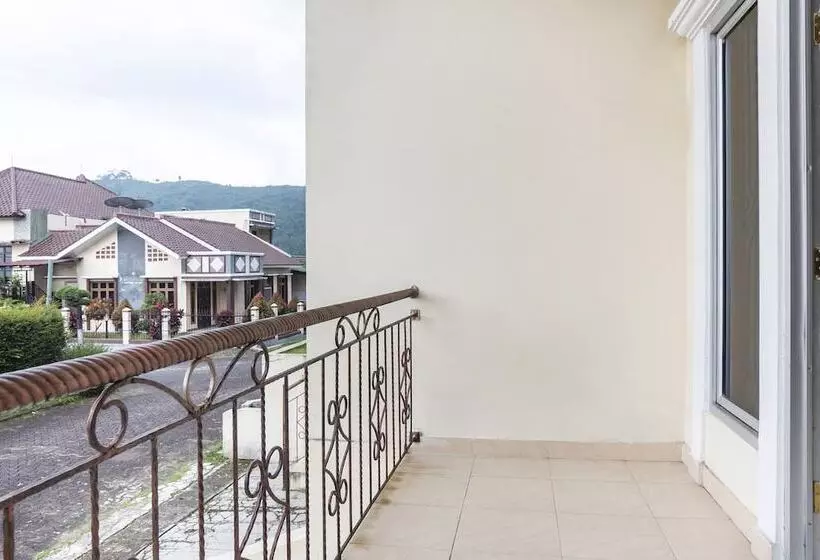 Hotelli Spot On 2950 Grand Suites Palace Syariah