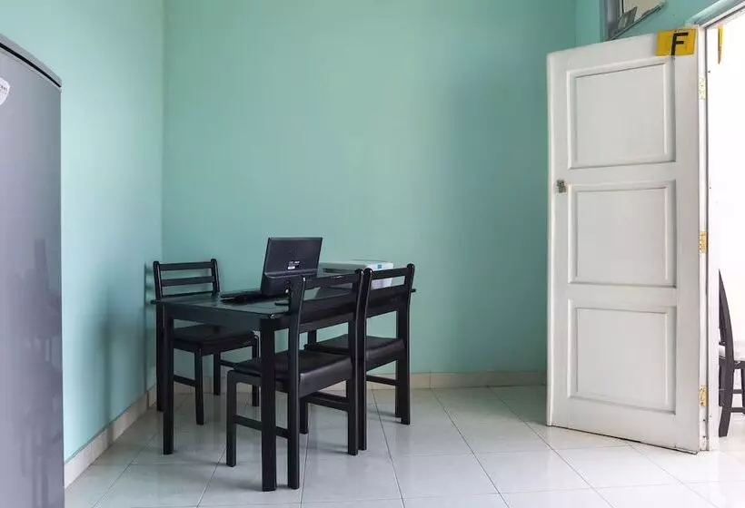 Hotelli Spot On 2950 Grand Suites Palace Syariah