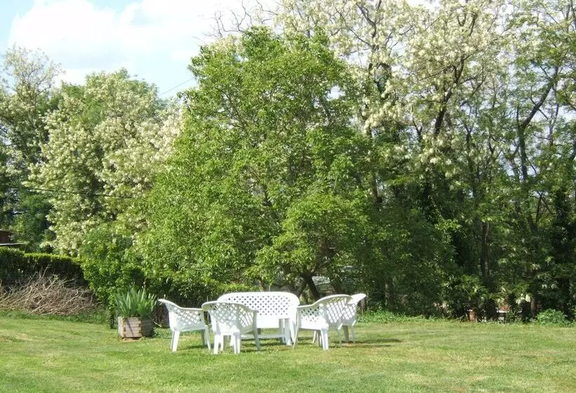 Aamiaismajoitus (B&B) Chambres D'hôtes Domaine D'en Baleux