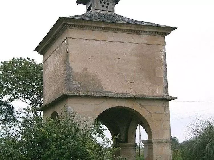 Aamiaismajoitus (B&B) Chambres D'hôtes Domaine D'en Baleux