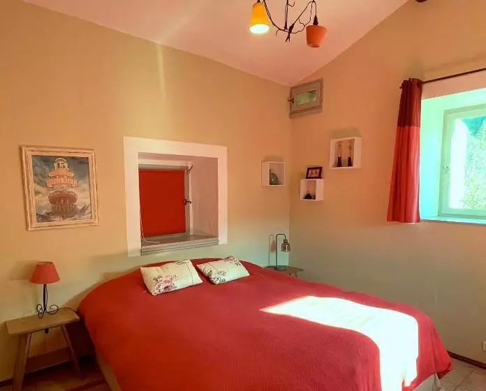 Aamiaismajoitus (B&B) Mas Suéjol