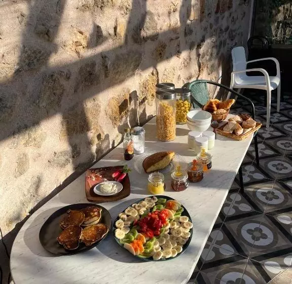 Aamiaismajoitus (B&B) Mas Suéjol