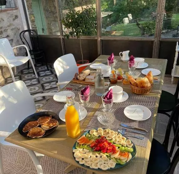 Aamiaismajoitus (B&B) Mas Suéjol