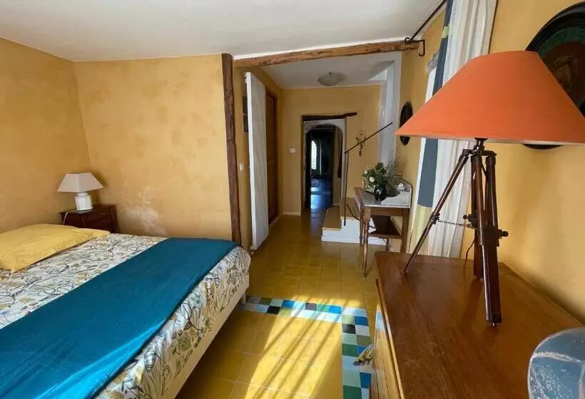 Aamiaismajoitus (B&B) Mas Suéjol