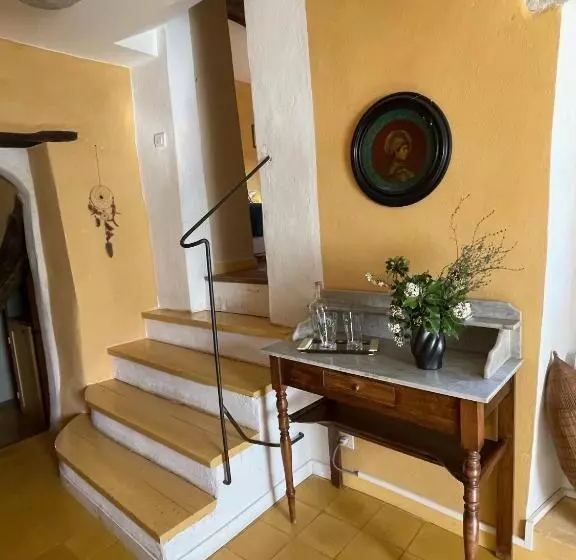 Aamiaismajoitus (B&B) Mas Suéjol