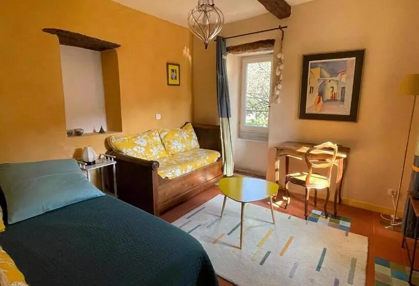 Aamiaismajoitus (B&B) Mas Suéjol